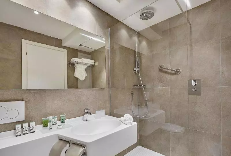 اتاق پرمیوم, Crowne Plaza Rome St. Peter S, An Ihg