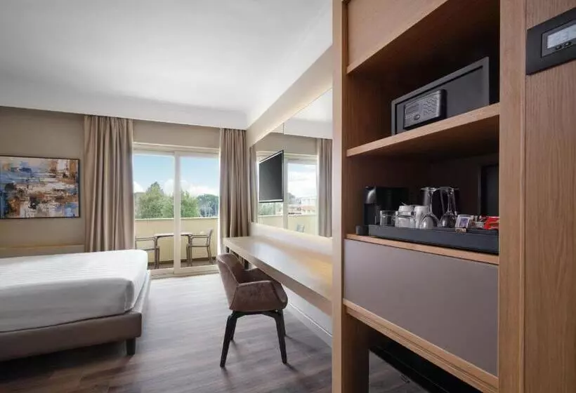 اتاق پرمیوم, Crowne Plaza Rome St. Peter S, An Ihg