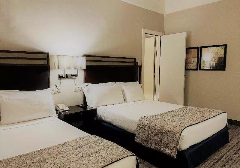 سوییت جونیور, Crowne Plaza Rome St. Peter S, An Ihg
