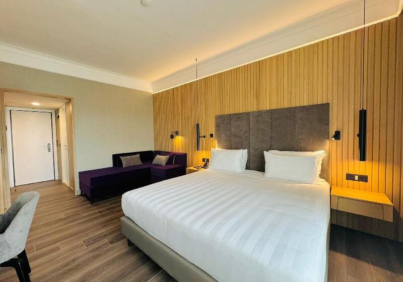 اتاق پرمیوم, Crowne Plaza Rome St. Peter S, An Ihg