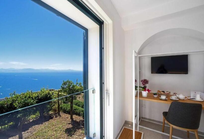 חדר דלוקס נוף לים, Graal