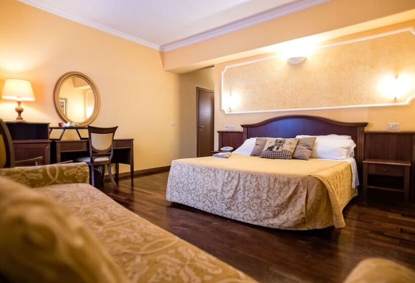 חדר סטנדרט לשלושה, Grand Hotel Italia
