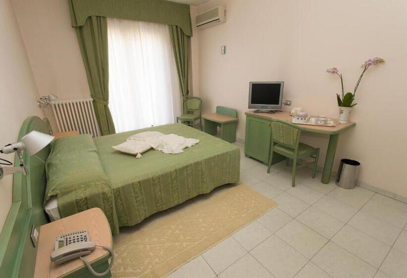 스탠다드 룸, Grillo