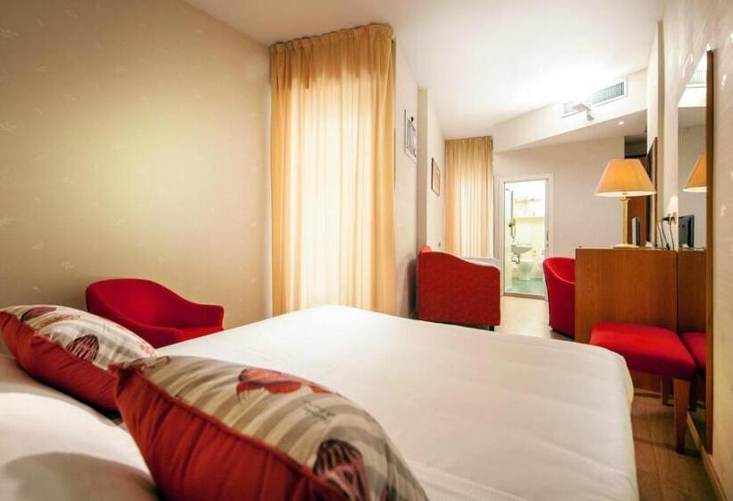 اتاق خانوادگی با چشمانداز جانبی دریا, Kursaal