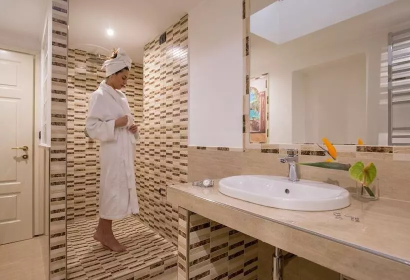 Deluxe Room, La Residenza