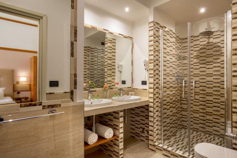 اتاق لوکس, La Residenza