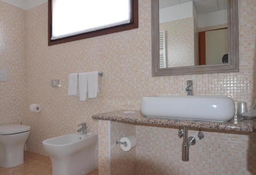 חדר סטנדרט לארבעה, Magnolia