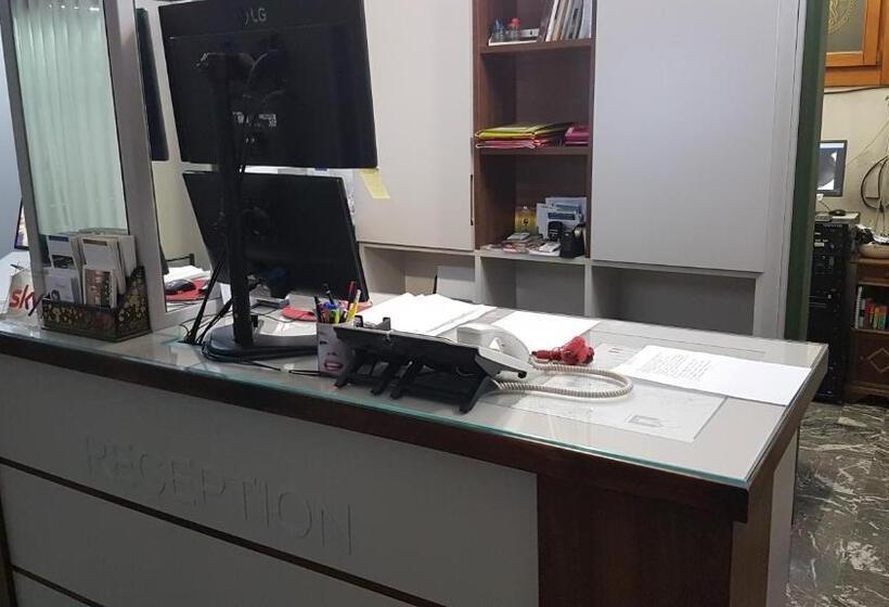 اتاق عادی, Minerva