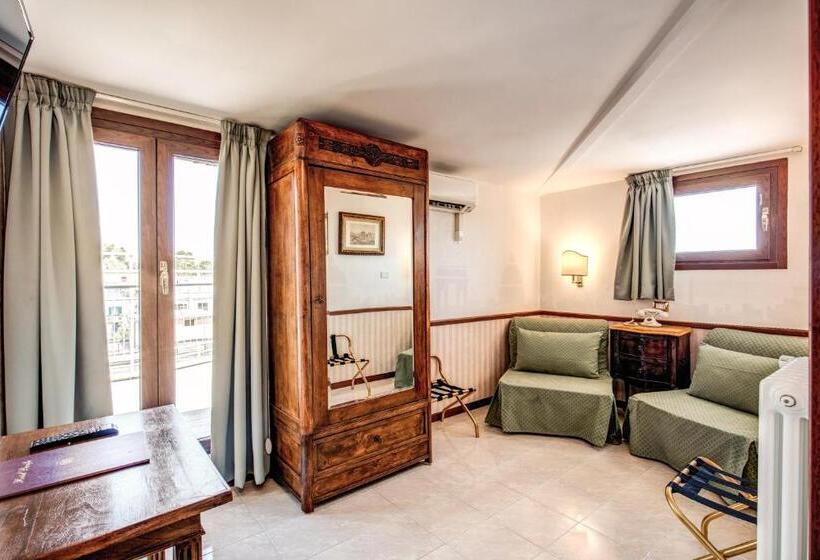 Junior Suite con Terrazza, Pacific