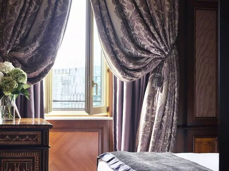 سوییت جونیور, Principe Di Savoia  Dorchester Collection