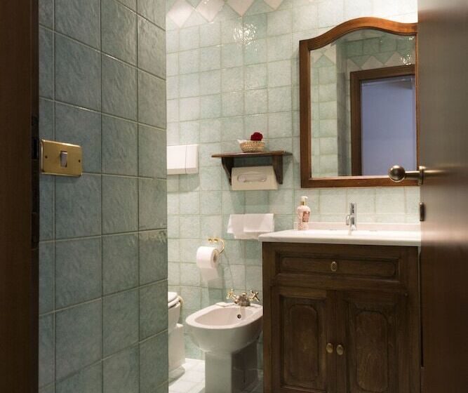 스탠다드 트리플 룸, Relais Leon D'oro