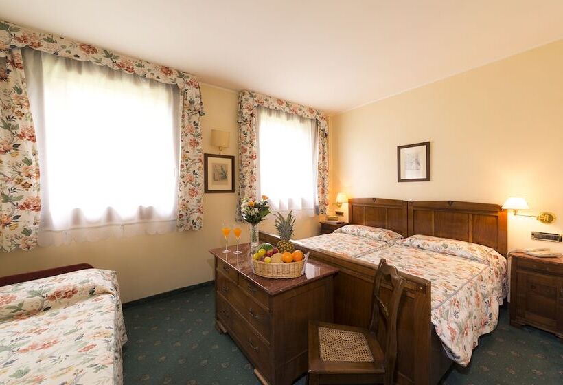 스탠다드 트리플 룸, Relais Leon D'oro