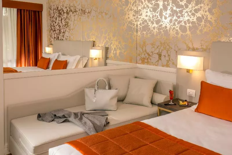 スタンダードトリプルルーム, Shangri La Roma By Omnia Hotels