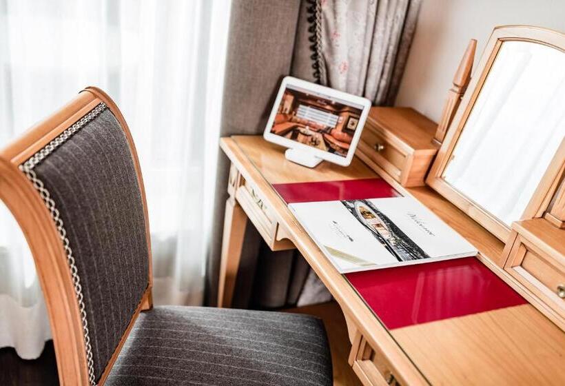 주니어 스위트, Alpenroyal The Leading Hotels Of The World