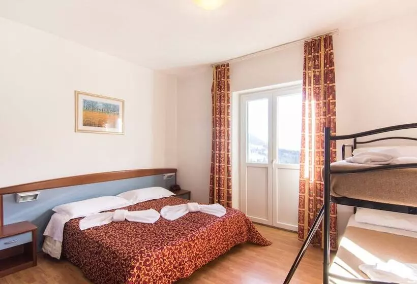 コンフォートルーム, Excelsior Hotel Cimone Lowcost
