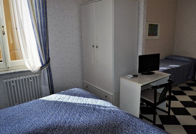 スタンダードトリプルルーム, Albergo Amici