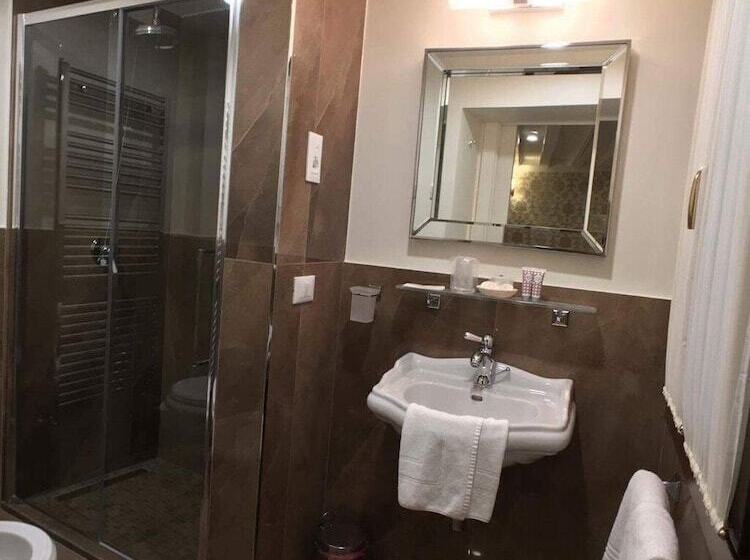 اتاق استاندارد یک نفره, Bartolomeo