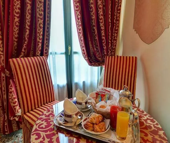 سوییت جونیور, Best Western Hotel Genio