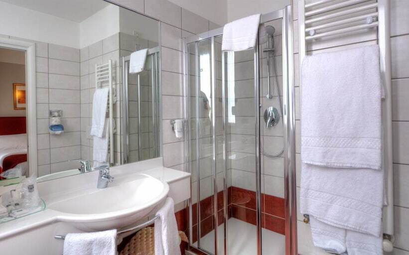 اتاق خانوادگی, Best Western Hotel Genio