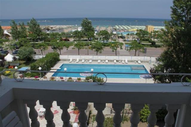 Quarto Estandar Vista Mar, Britannia