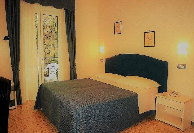 エコノミールーム, Britannia