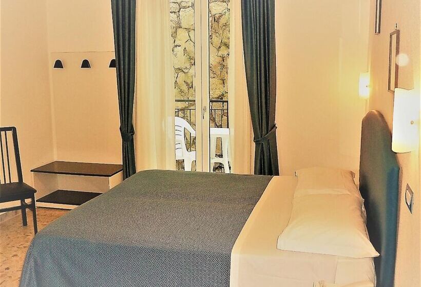 エコノミールーム, Britannia