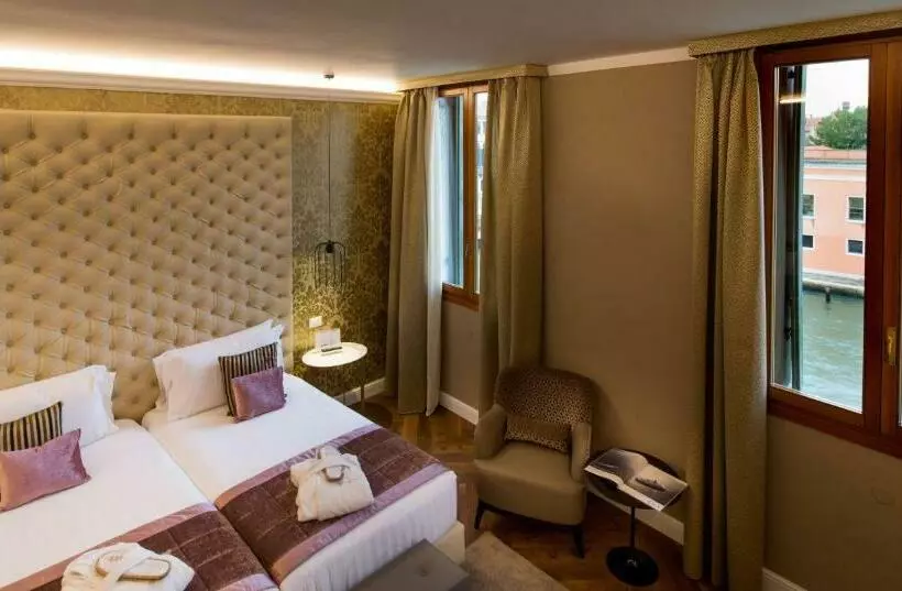 اتاق لوکس با چشمانداز, Bw Premier Collection Chc Continental