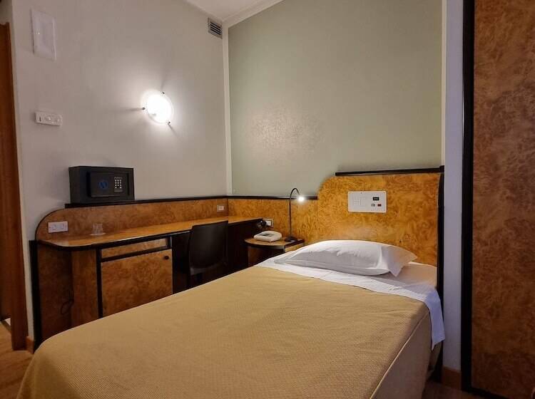 اتاق استاندارد یک نفره, Cityhotel Cristina Vicenza