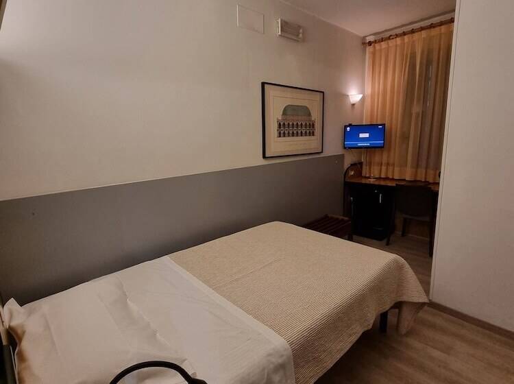 اتاق استاندارد یک نفره, Cityhotel Cristina Vicenza
