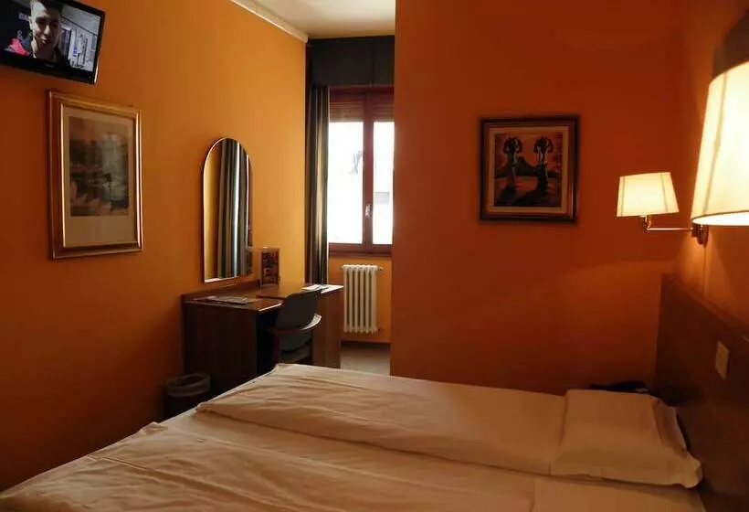 エコノミールーム, Corona