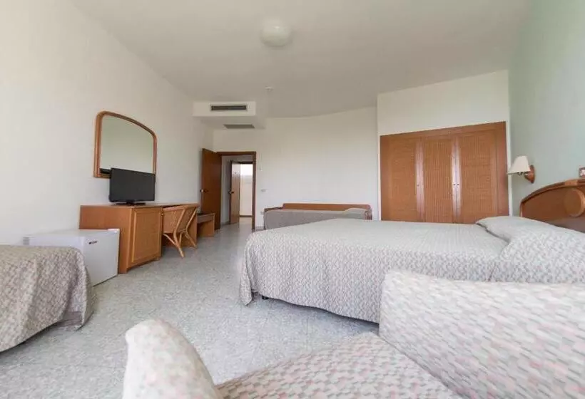 Camera Quadrupla Standard Vista Mare, Eden