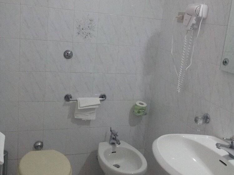 חדר סטנדרט, Eden