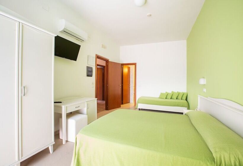 Quarto Triplo Estandar, Falcone