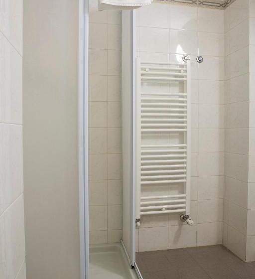 スタンダードトリプルルーム, Hermitage