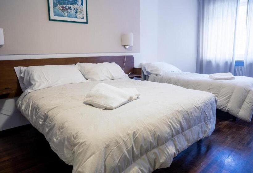 スタンダードトリプルルーム, Hermitage