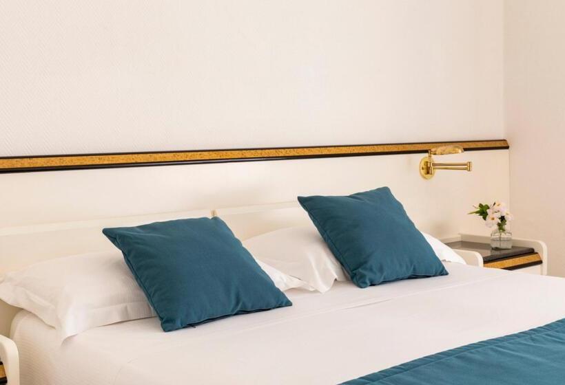 标准三人间, Il Telamonio