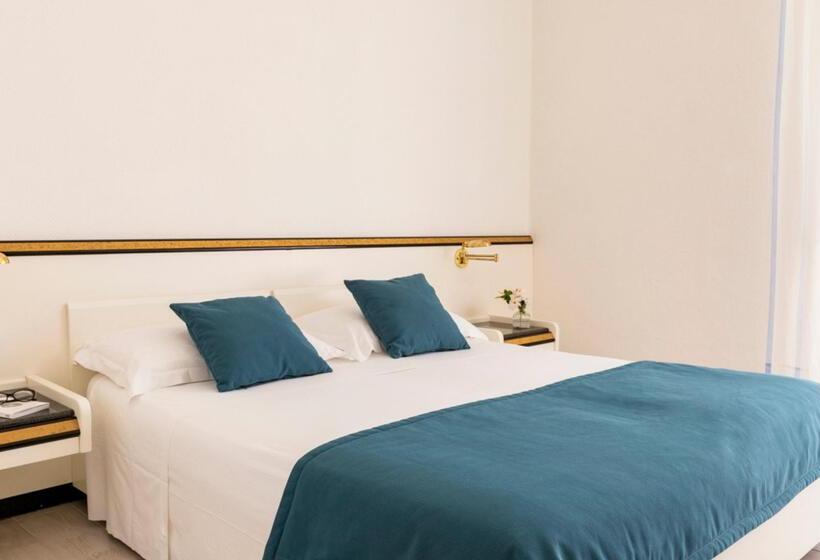 标准三人间, Il Telamonio