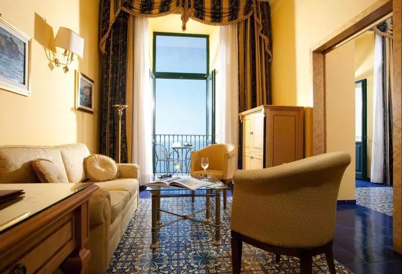 سوییت جونیور با چشم‌انداز دریا, Imperial Hotel Tramontano