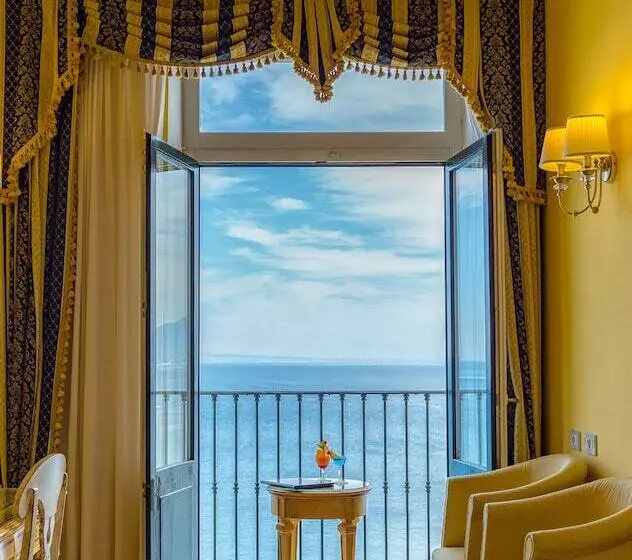 اتاق سوپریور با چشم‌انداز دریا, Imperial Hotel Tramontano