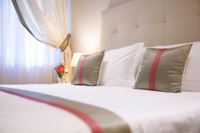 חדר בסיסי, Jolanda