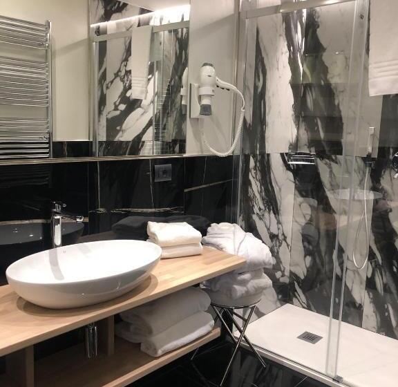 סוויטת ג'וניור, Jolanda