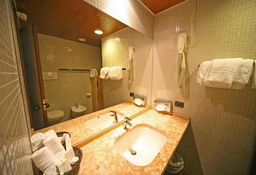 Семейный Номер, La Paül