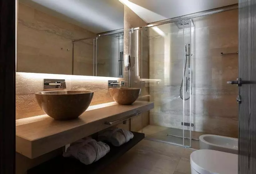 Suite with lake view, La Palma