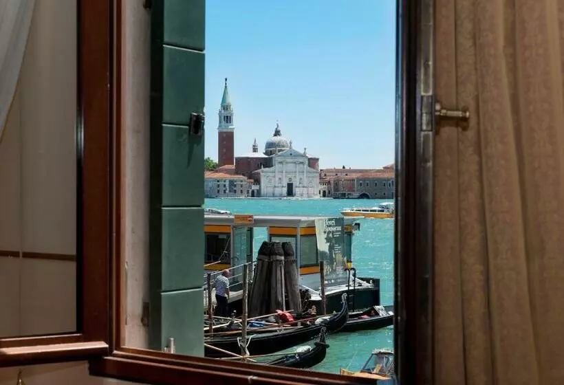 Camera Deluxe con Vista, Monaco & Grand Canal
