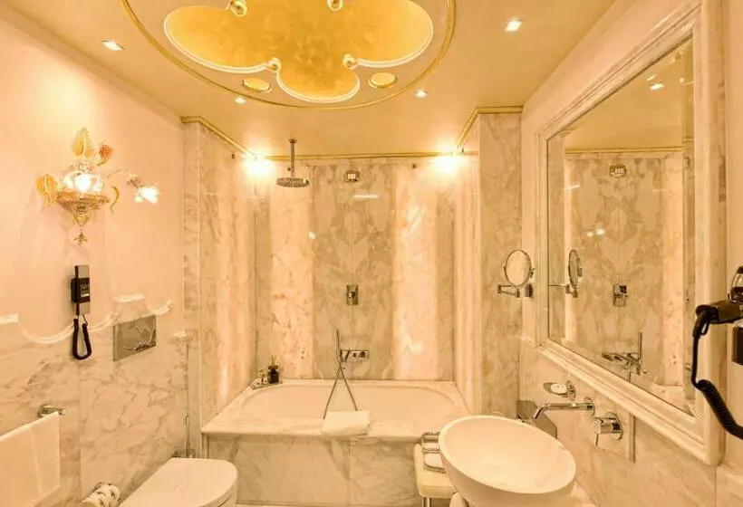 Camera Executive, Monaco & Grand Canal