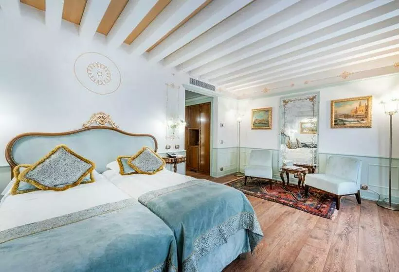Suite Junior, Monaco & Grand Canal