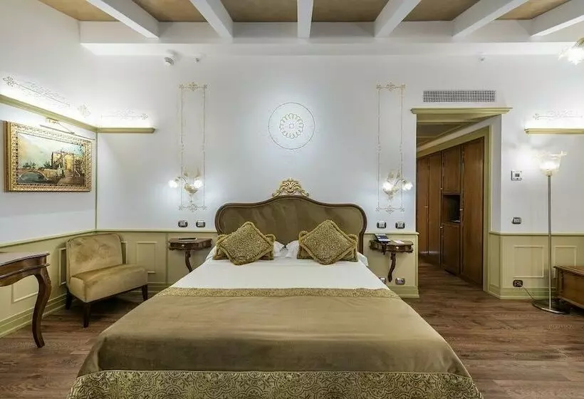 Suite Junior, Monaco & Grand Canal