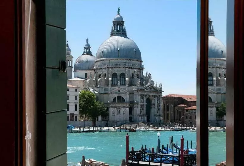 Suite, Monaco & Grand Canal
