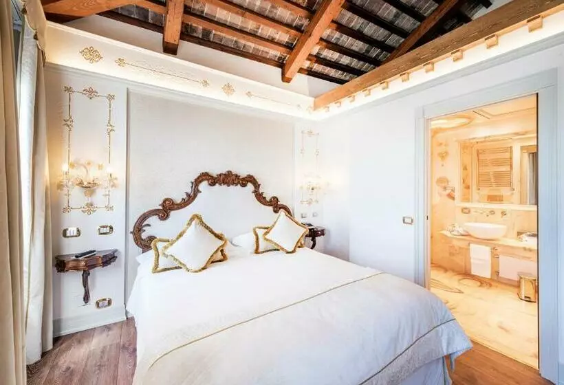 Suite, Monaco & Grand Canal