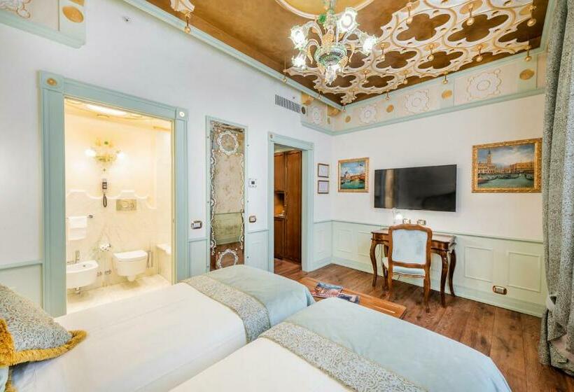 Номер Deluxe, Monaco & Grand Canal